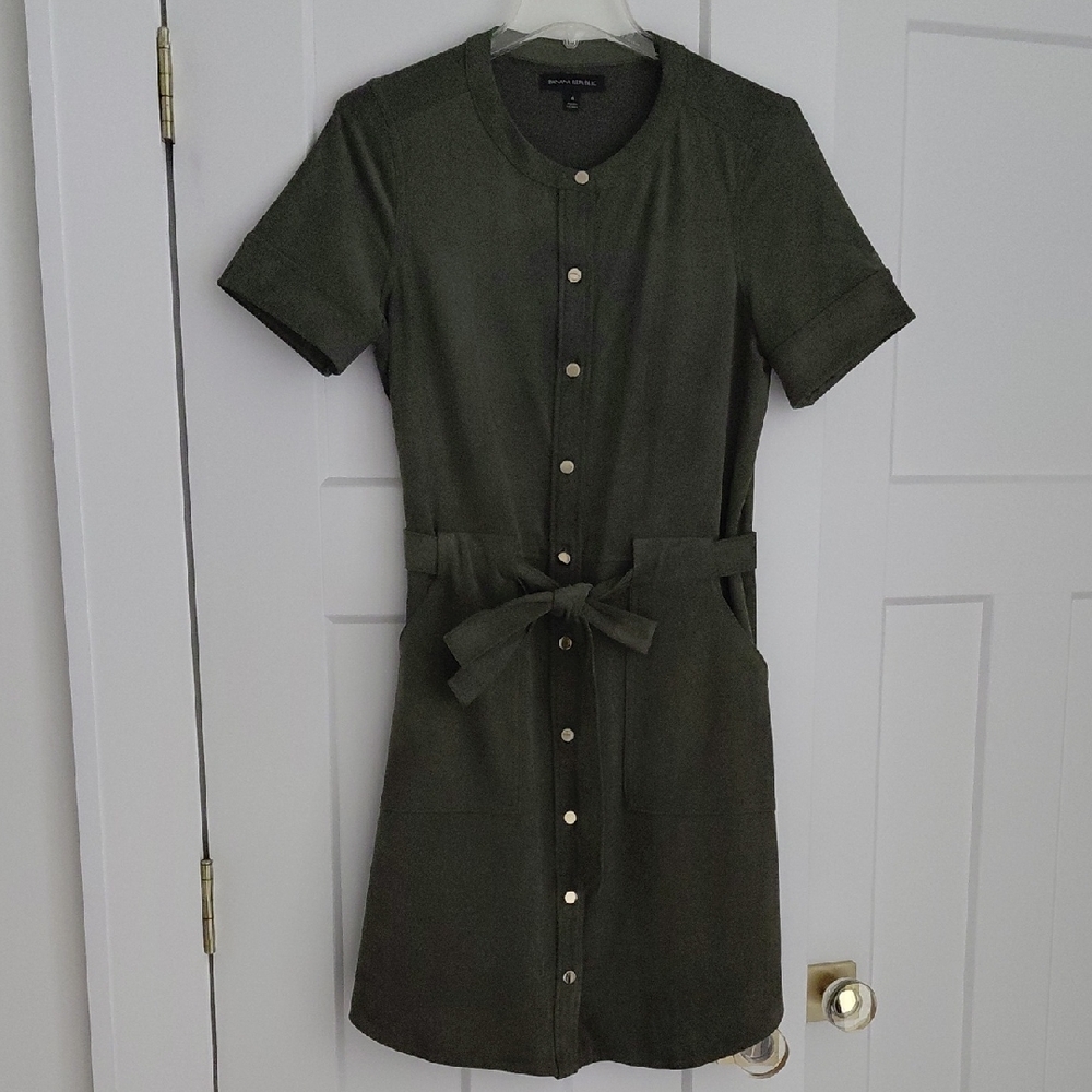 Banana Republic Olive Green Button-Front Short-Sleeve Dress with Tie Waist
